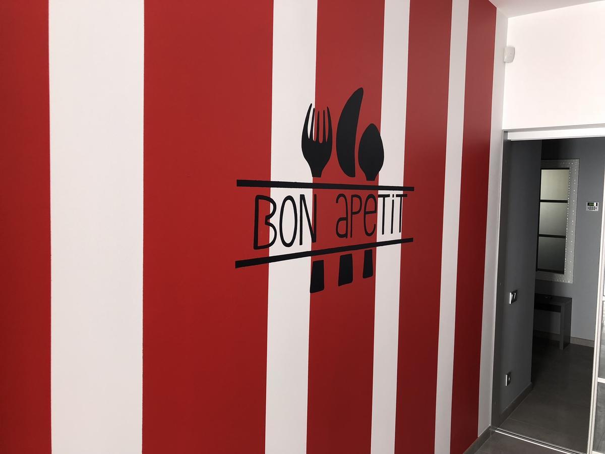 Bon Apetit Apartament Lviv Eksteriør billede